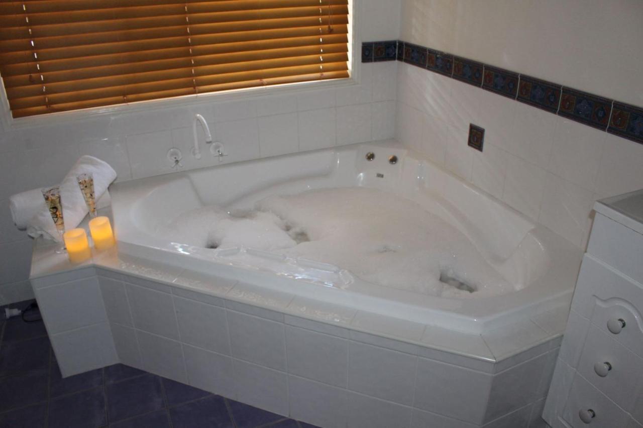 Granite Gardens Cottages & Lake Retreat Stanthorpe Extérieur photo