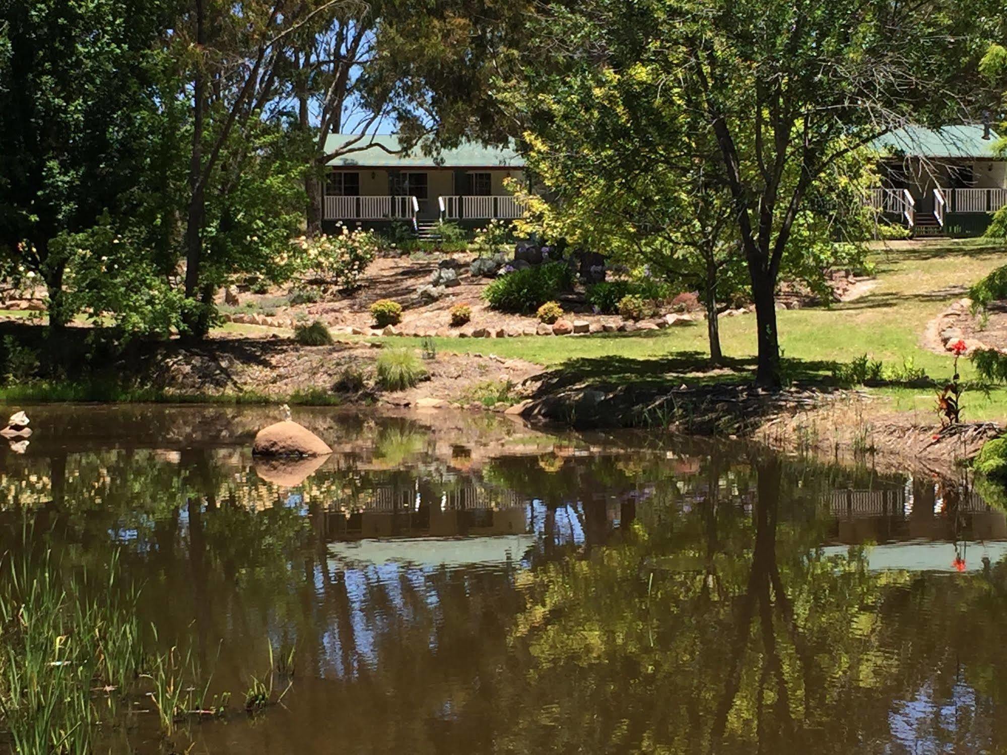 Granite Gardens Cottages & Lake Retreat Stanthorpe Extérieur photo