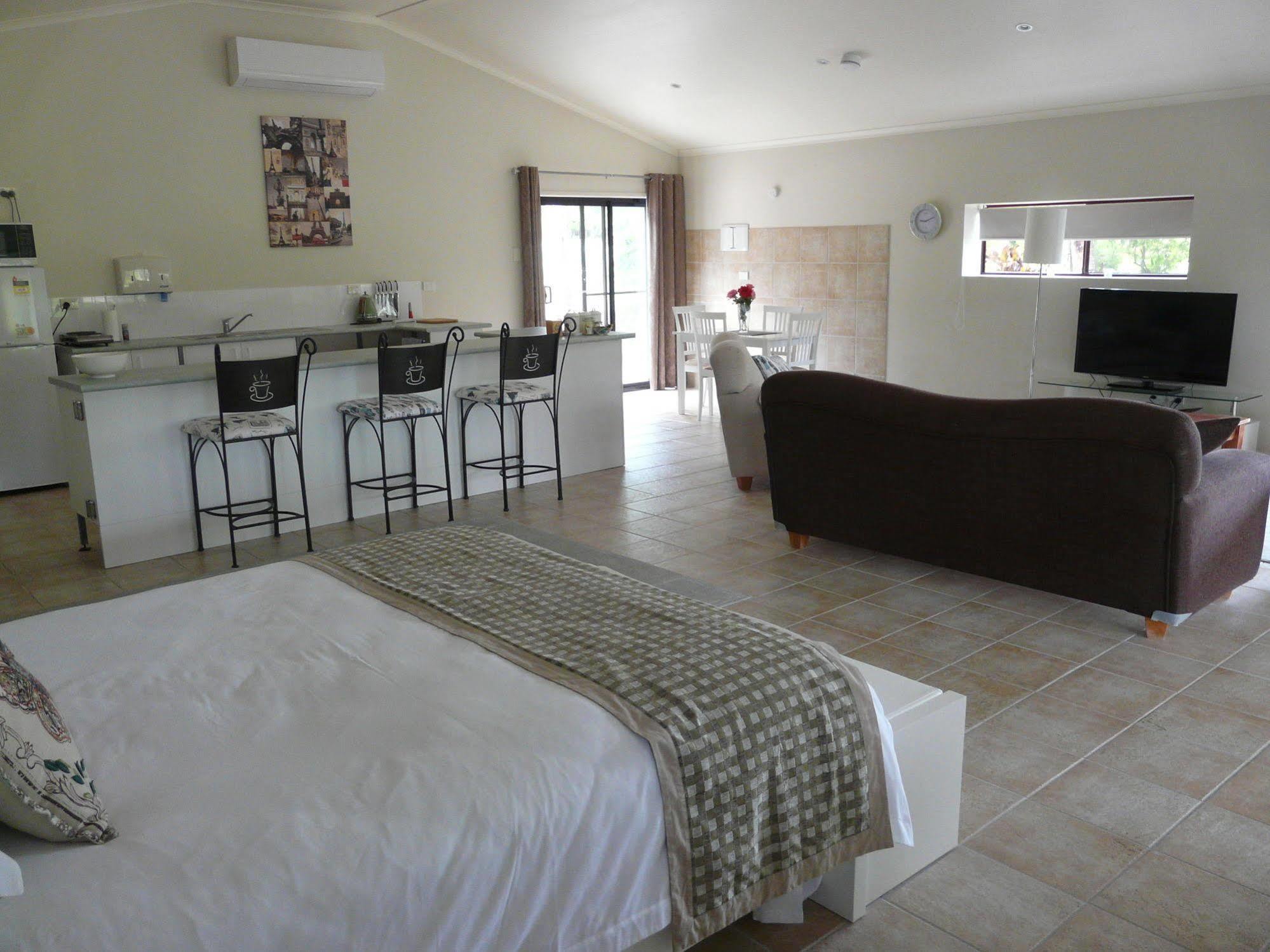 Granite Gardens Cottages & Lake Retreat Stanthorpe Extérieur photo