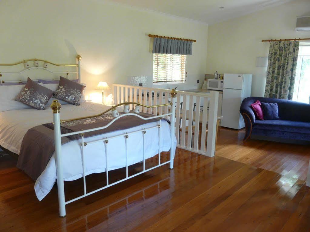 Granite Gardens Cottages & Lake Retreat Stanthorpe Extérieur photo